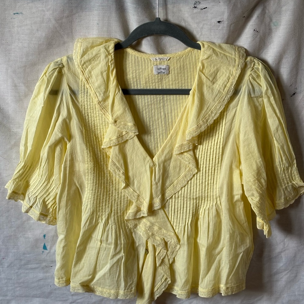 Aritzia Wilfred La Boheme lace ruffle blouse